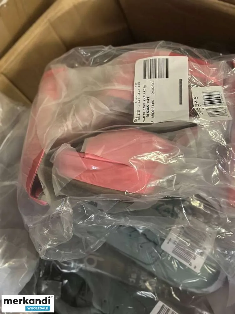 4 € el par en un conjunto de zapatos con variedad de modelos y tallas, gama de stock restante, zapatos de mujer, incluido el car