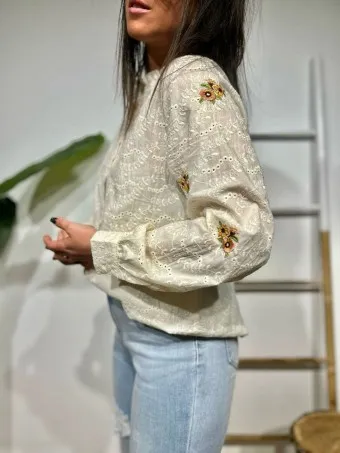 Blusa Bordado Perforado MORELIA Beige