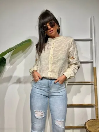 Blusa Bordado Perforado MORELIA Beige