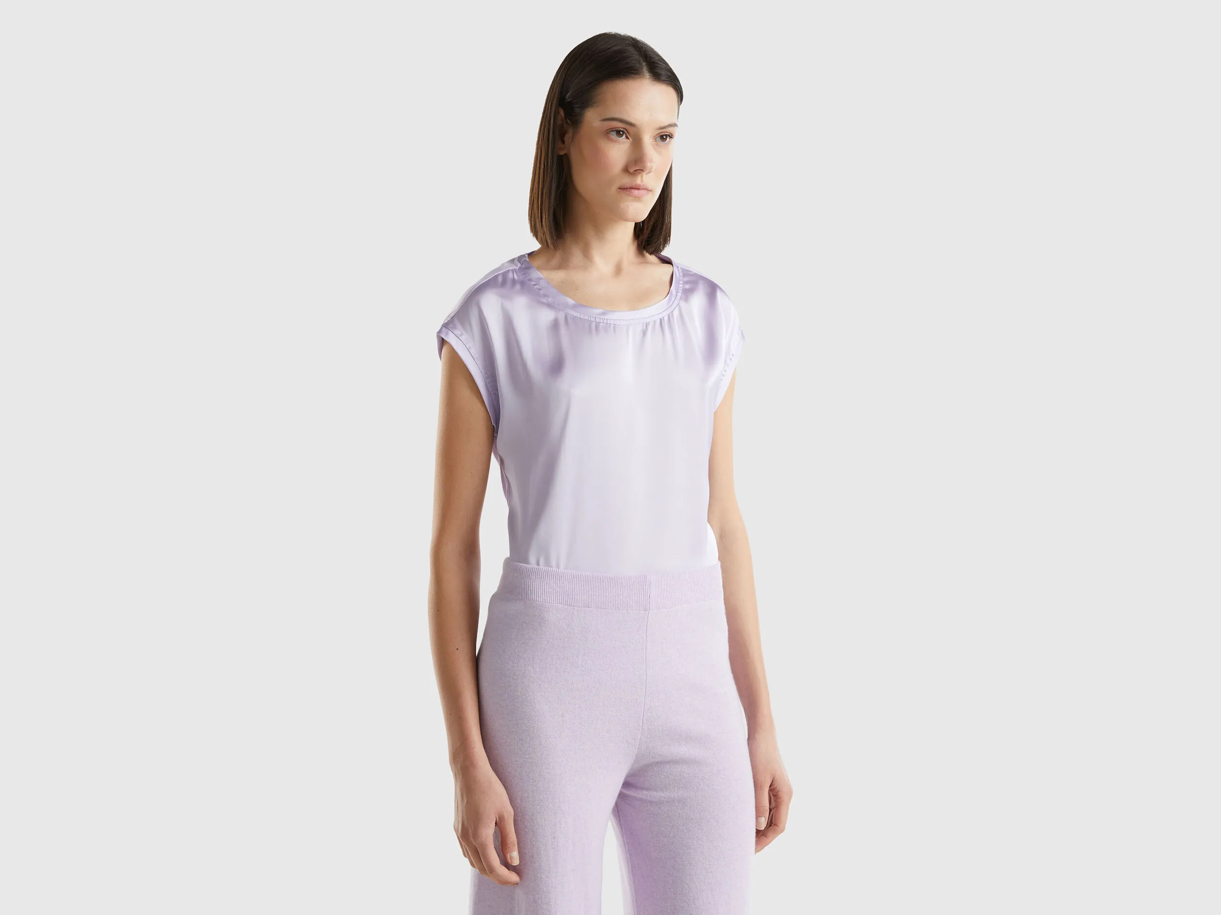 Blusa con cuello barco