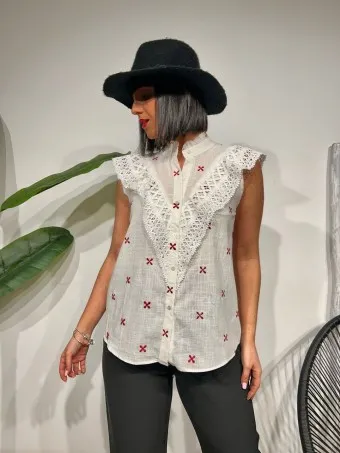 Blusa Volante Crochet ODELINA Blanco