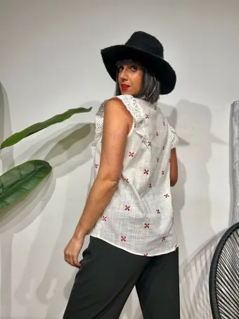 Blusa Volante Crochet ODELINA Blanco
