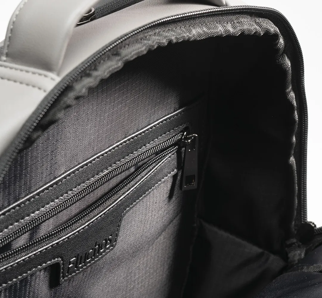 BO0001 Mochila Negra