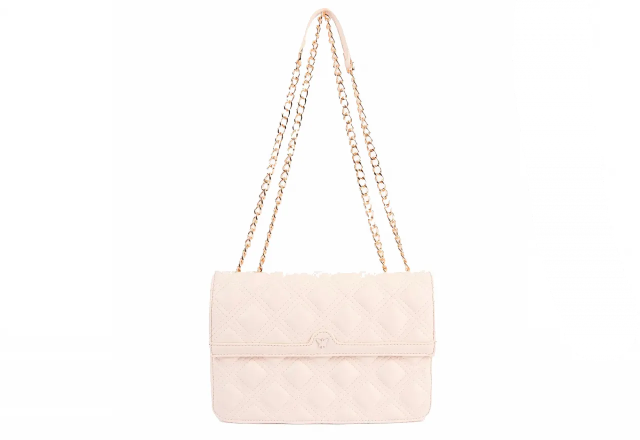 Bolso Colgar Enguatado Beige Tapa Doble Asa Cadena Metal Oro