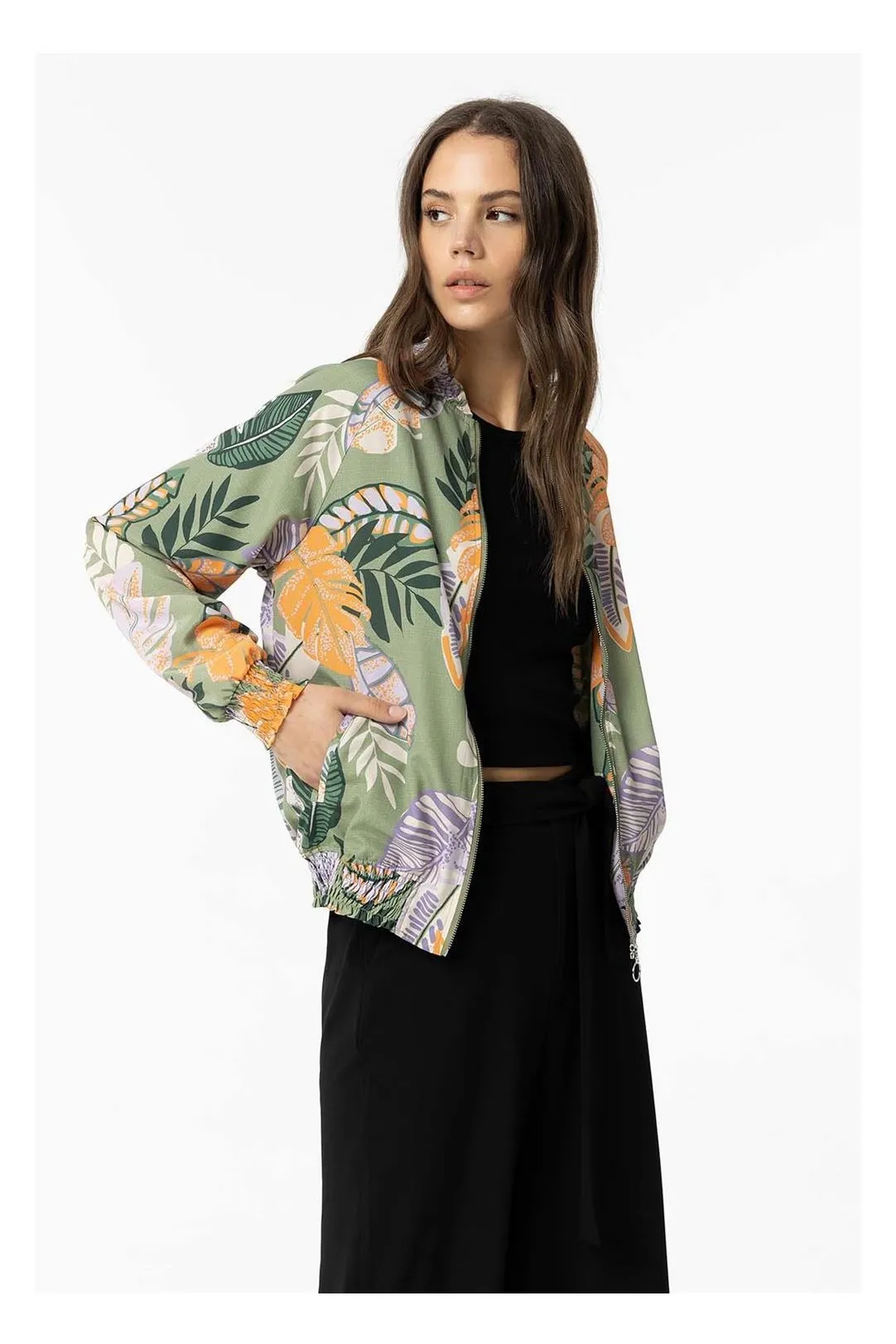 BOMBER ESTAMPADA VERDE