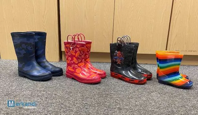 BOTA WELLINGTON PARA NIñOS Y ADULTOS  NUEVA SIN DEFECTOS  MOQ DE 250 PARES / 250 KG