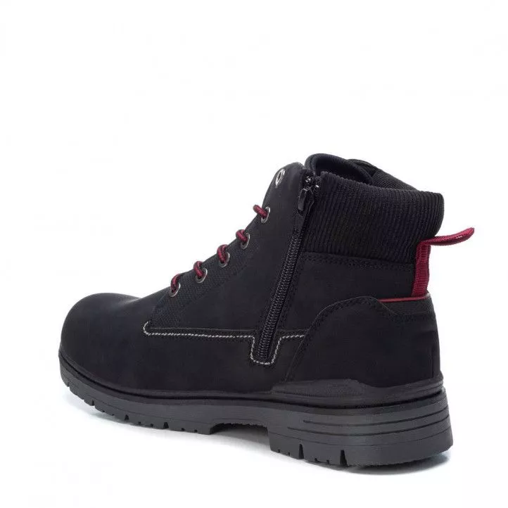 Botines Refresh negros con detalles en rojo