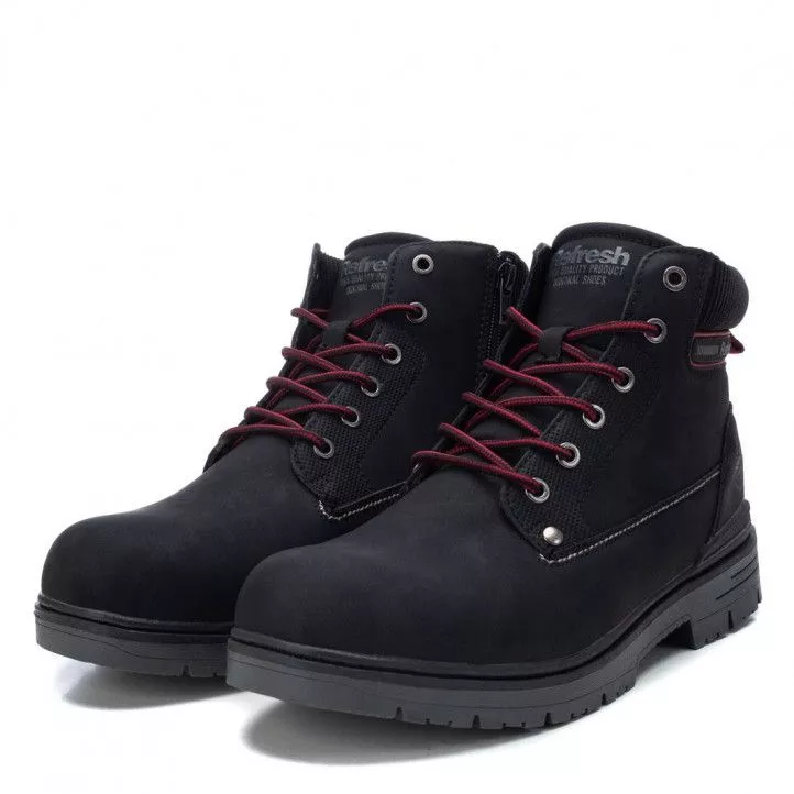 Botines Refresh negros con detalles en rojo