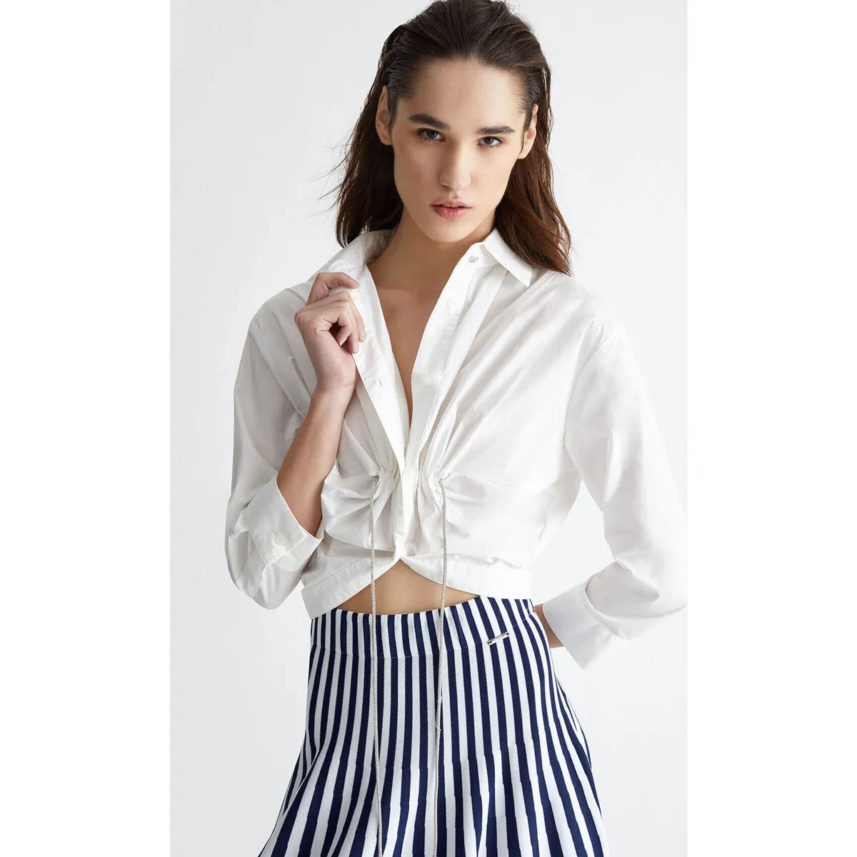 Camisa con nudo