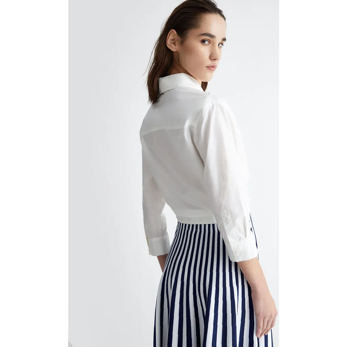 Camisa con nudo
