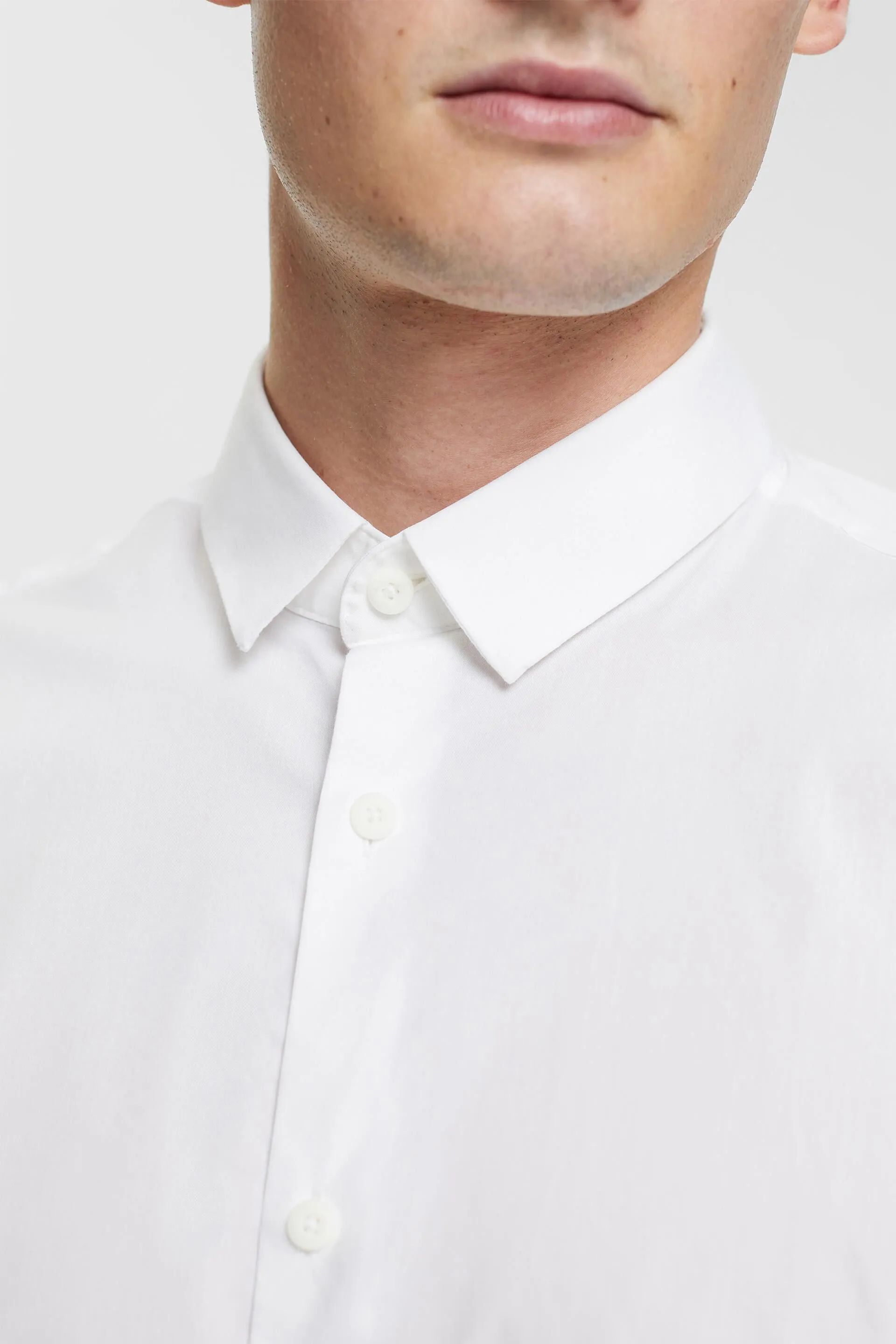 Camisa de corte ajustado