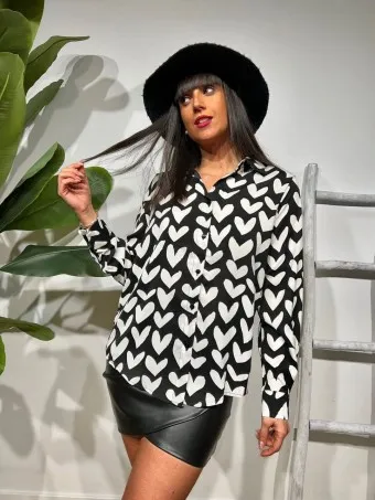 Camisa Fluida Corazones LOVANNE Negro