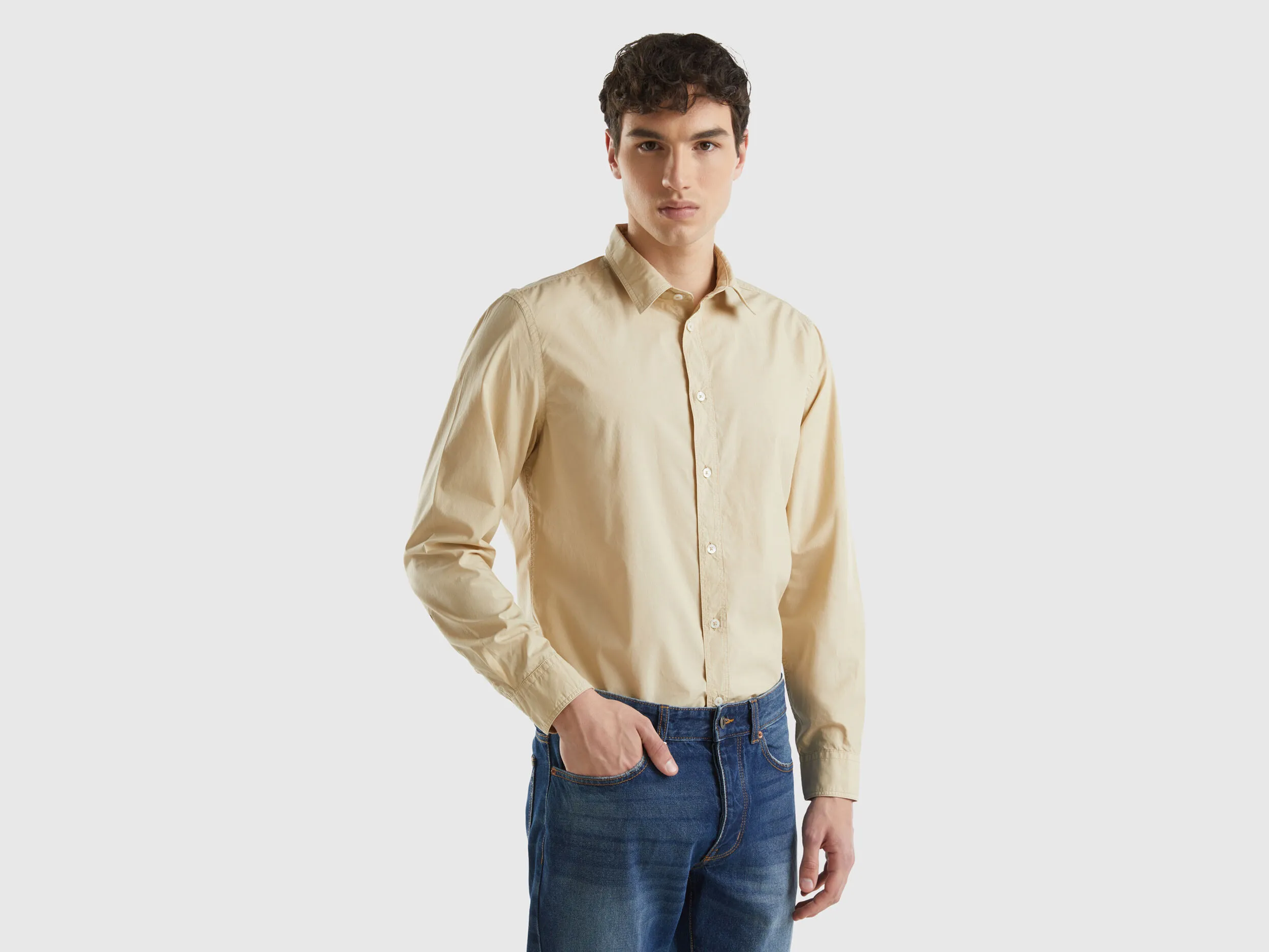 Camisa slim fit de 100 % algodón