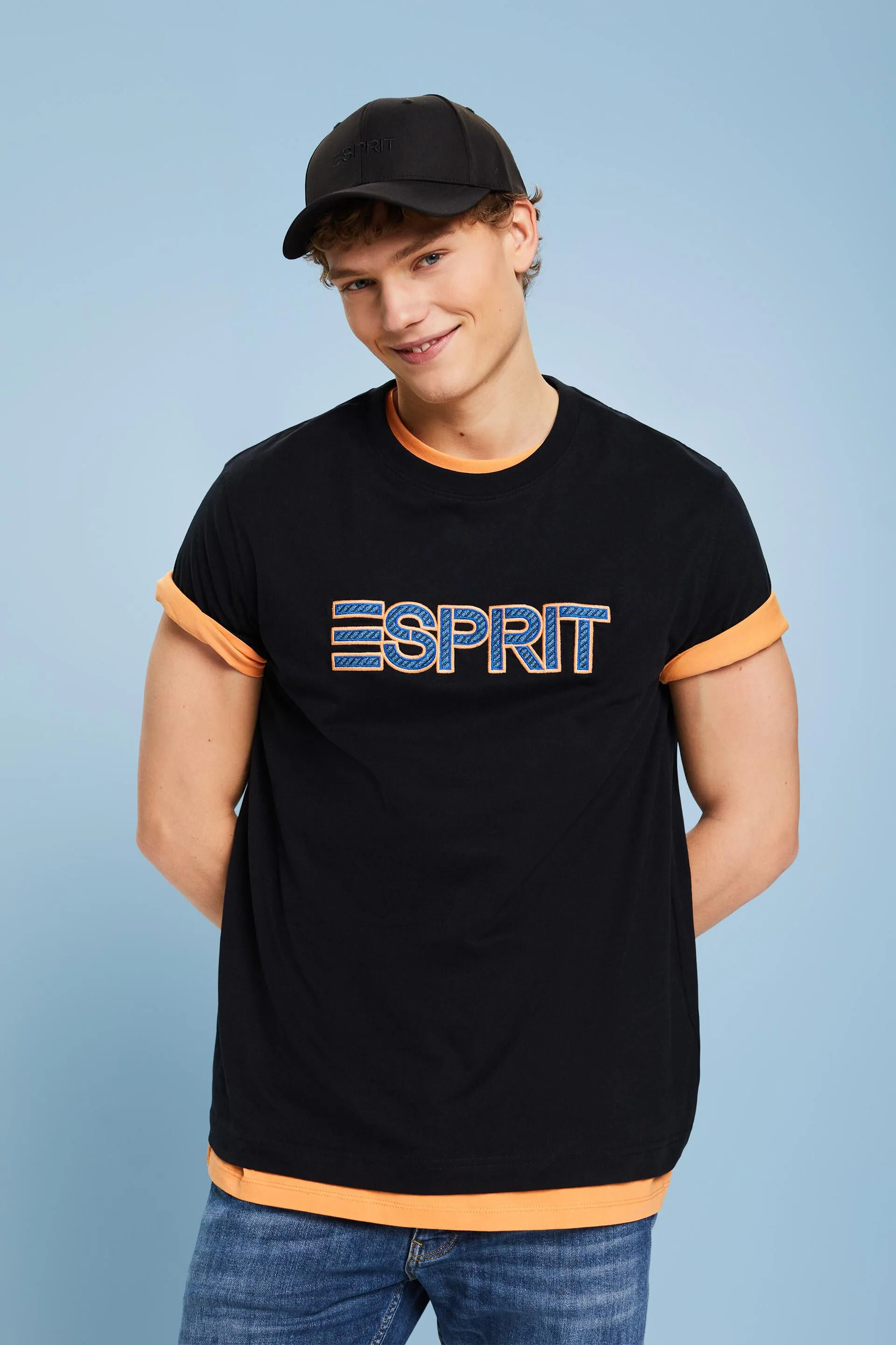 Camiseta con logotipo