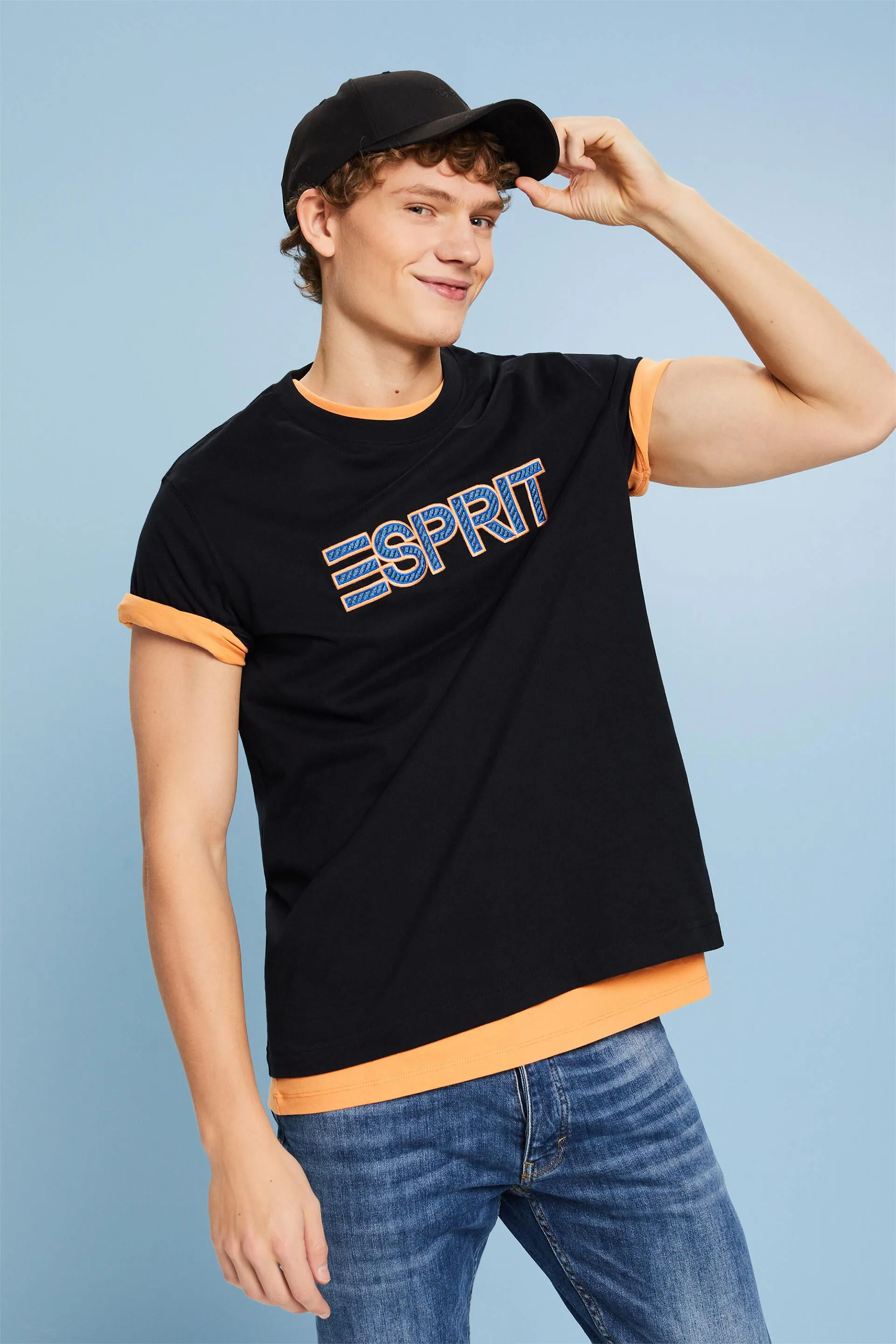 Camiseta con logotipo