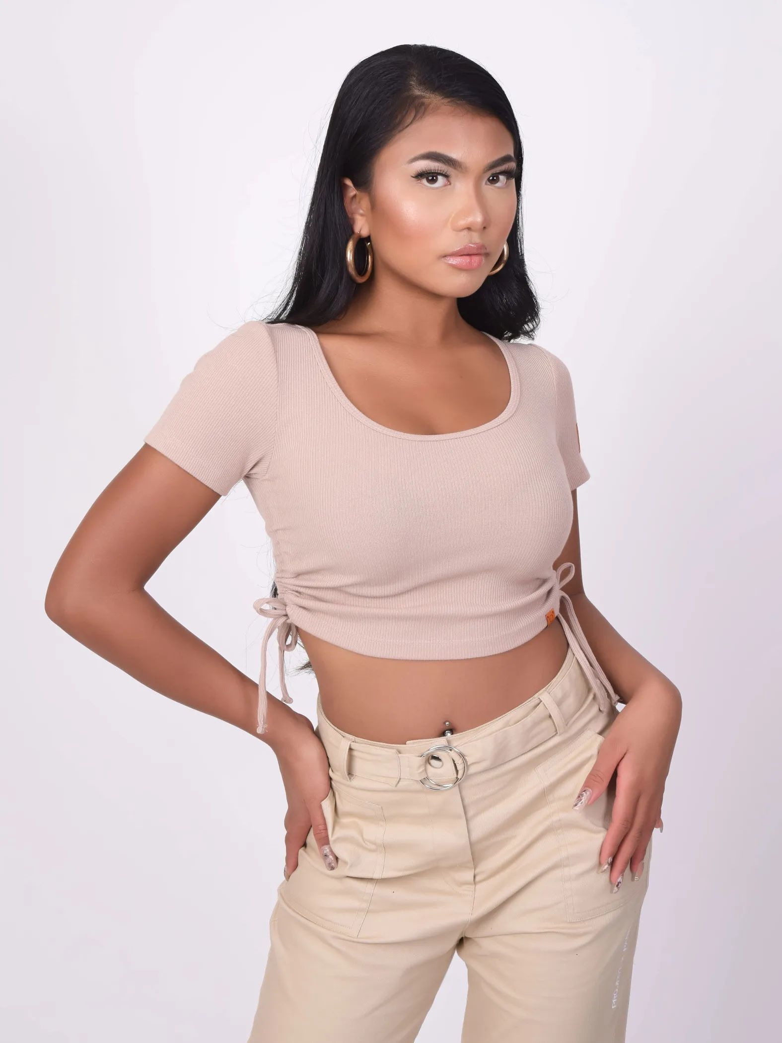 Camiseta crop con lazo de ajuste