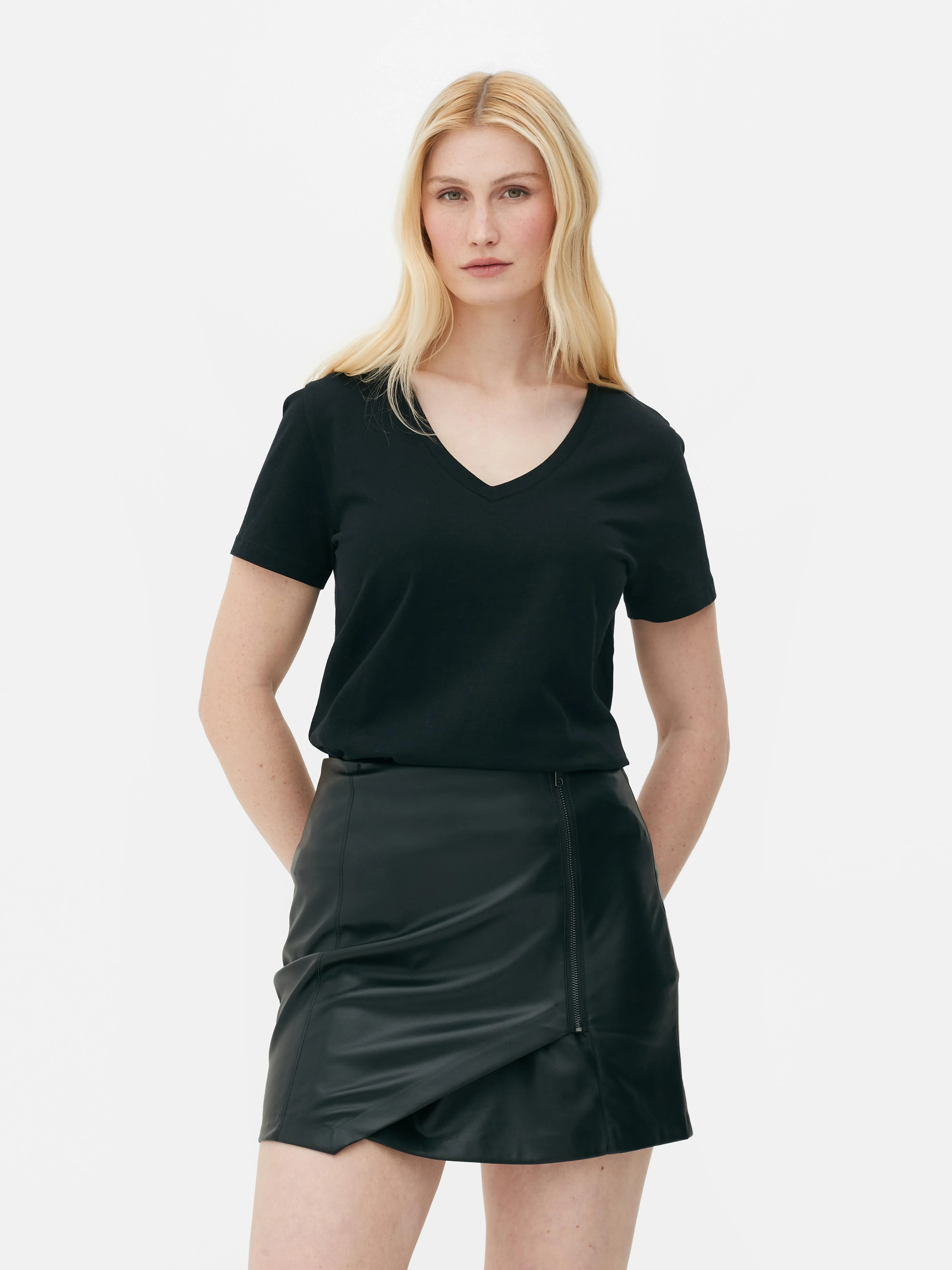 Camiseta de corte recto con cuello de pico
