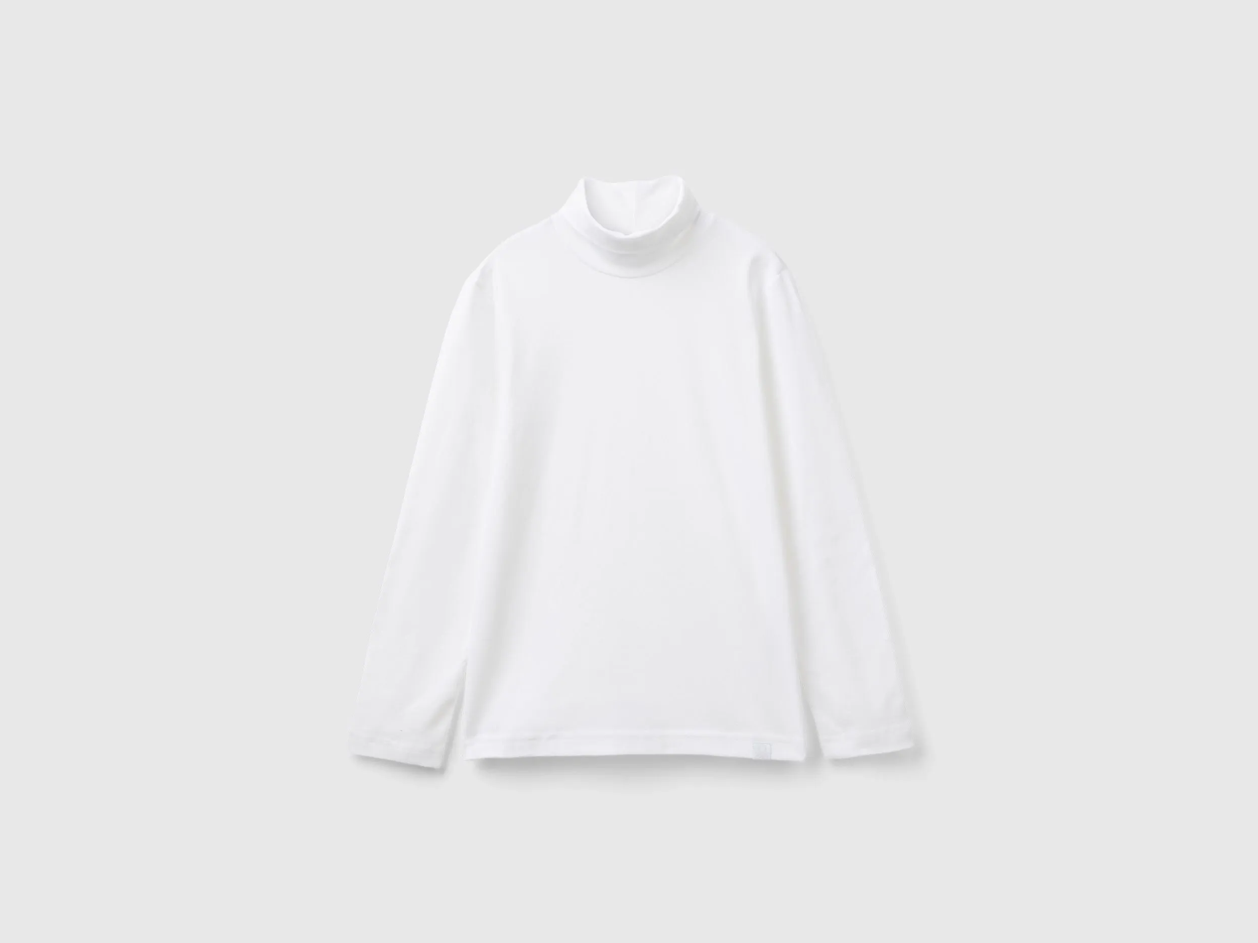Camiseta de cuello alto y manga larga