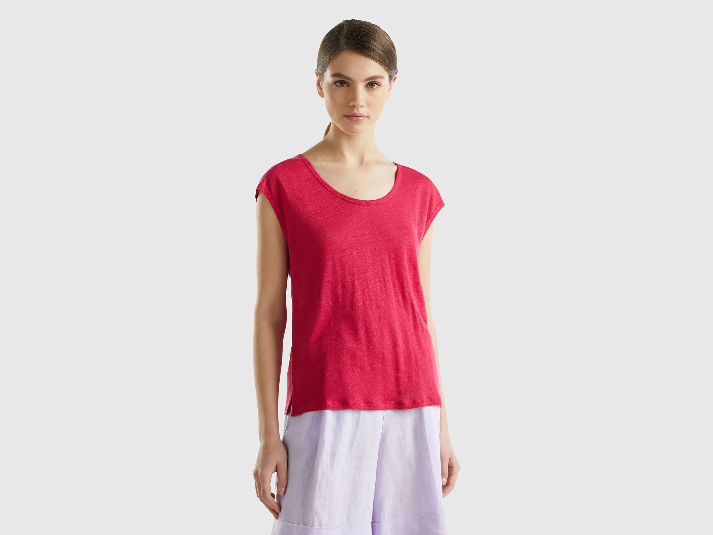 Camiseta de cuello ancho de lino puro