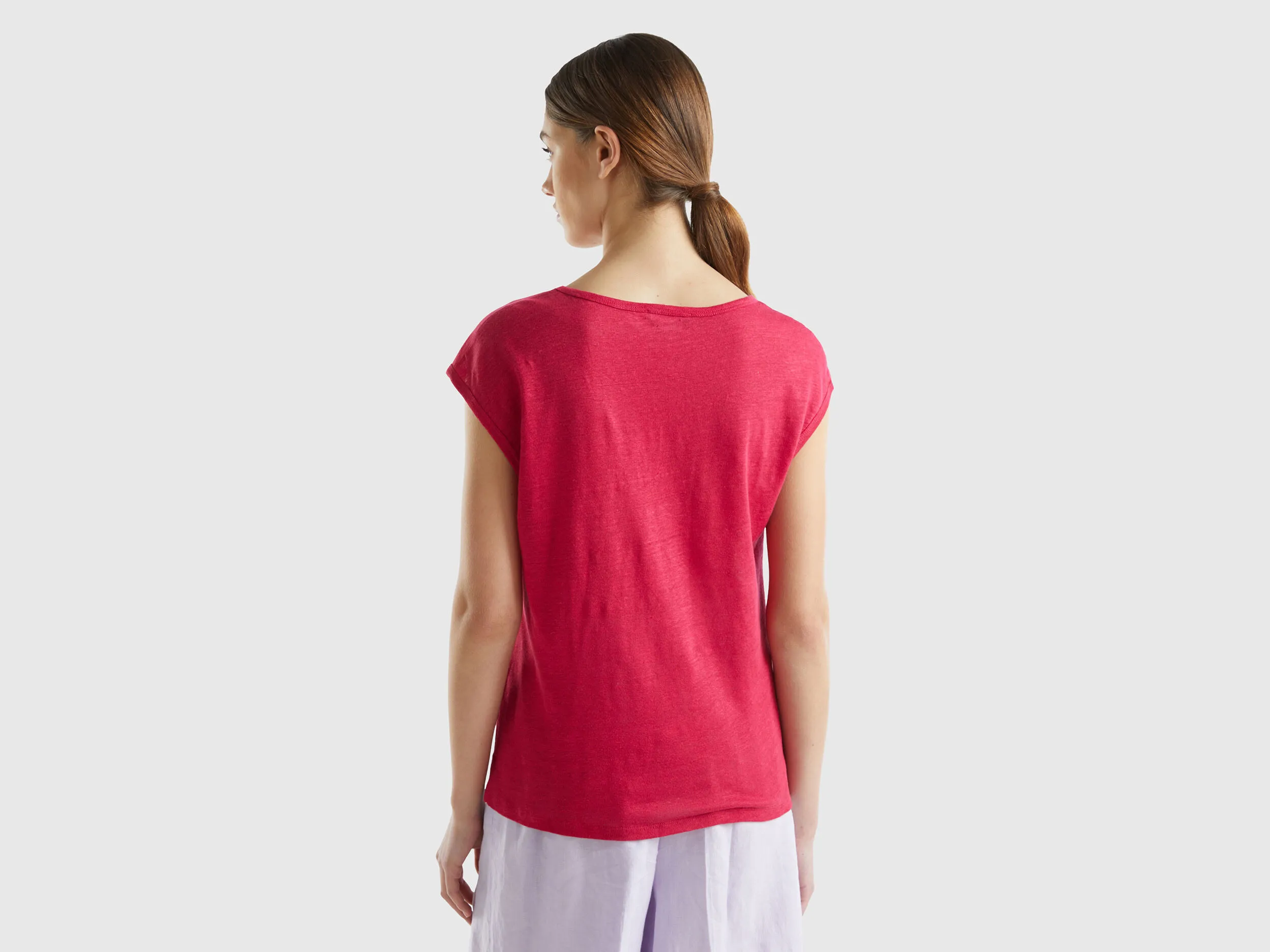 Camiseta de cuello ancho de lino puro
