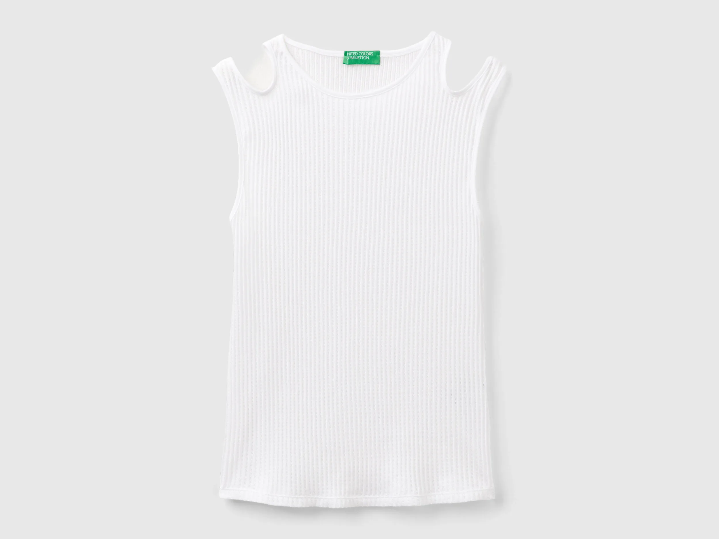Camiseta de tirantes slim fit con troquelado
