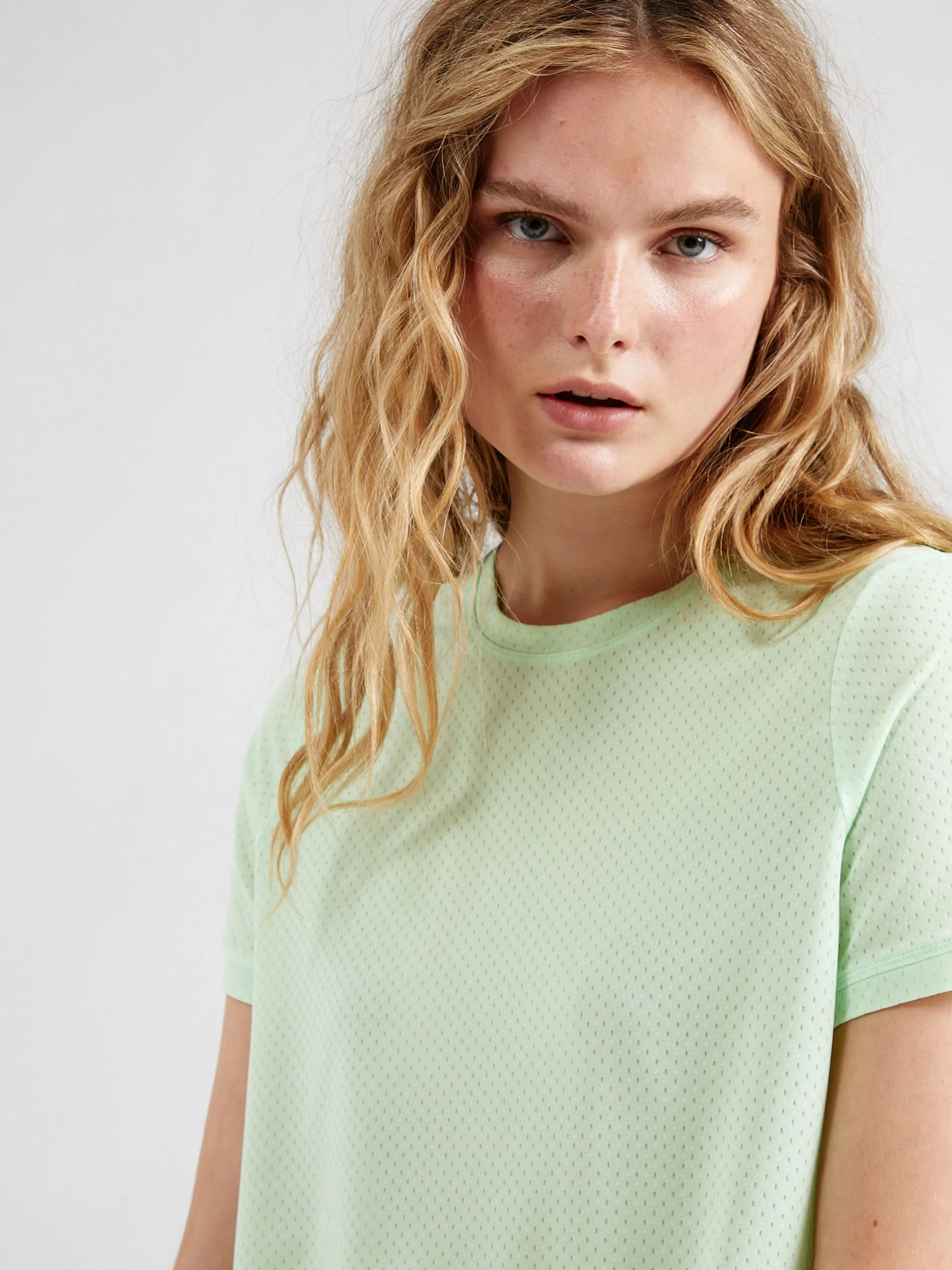 Camiseta funcional 'ONE CLASSIC' NIKE en Verde Pastel