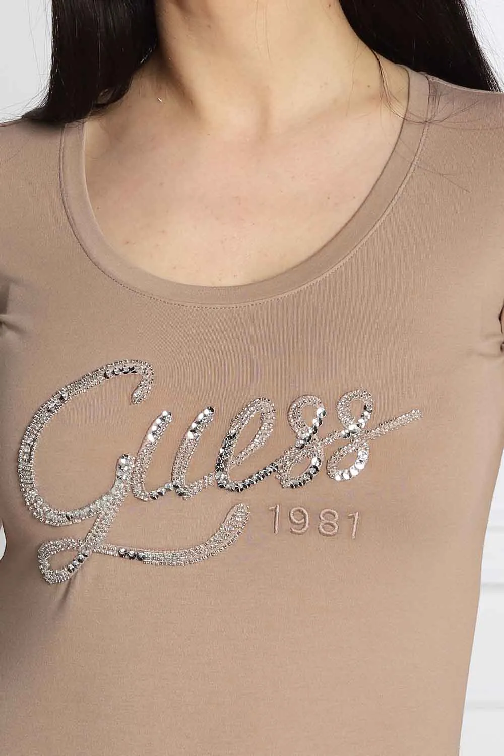 Camiseta para mujer de Guess Jeans – W2YI28J1300