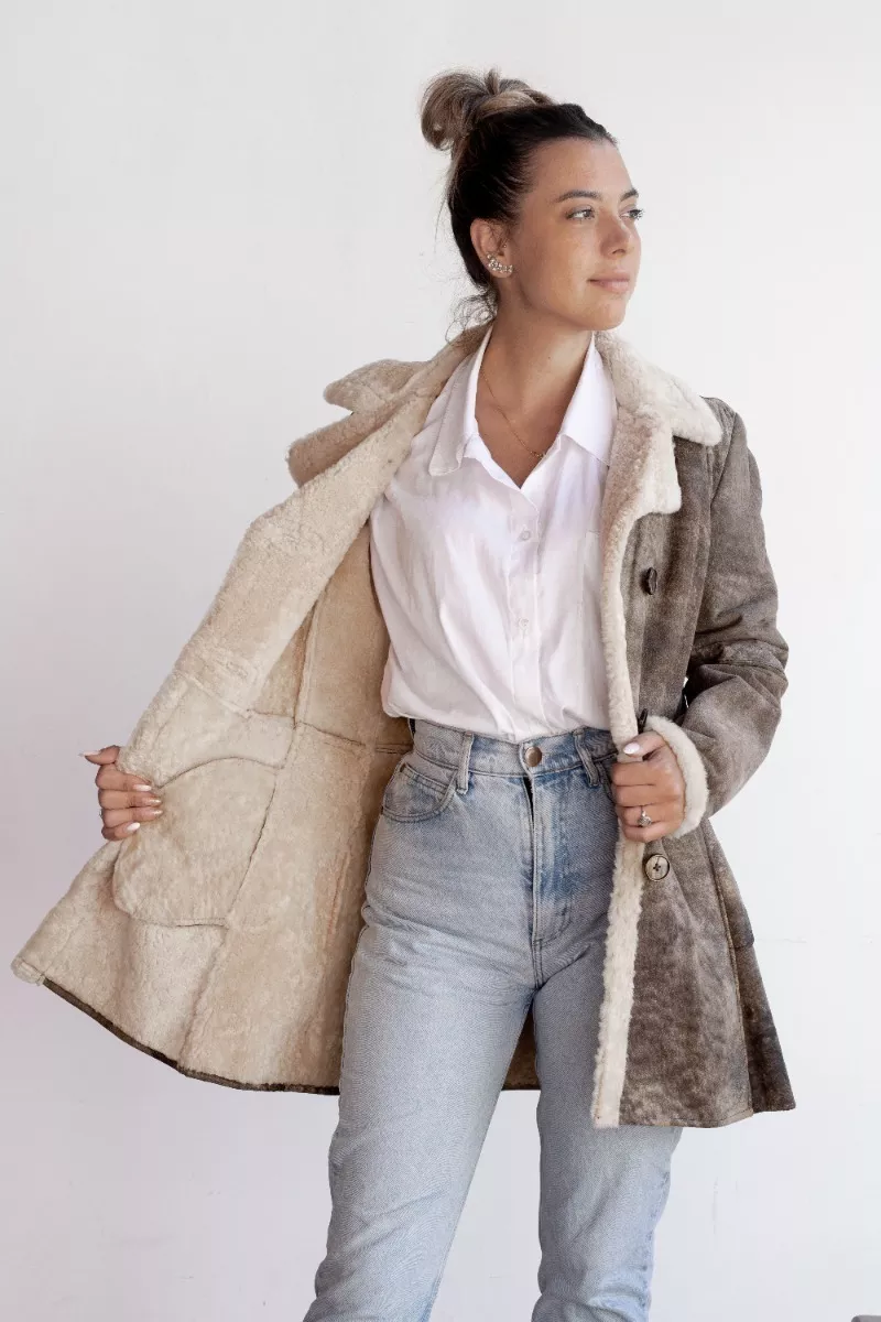 CAMPERA DE CUERO DE OVEJA DE MUJER CENIZA  MODELO: SOL.D