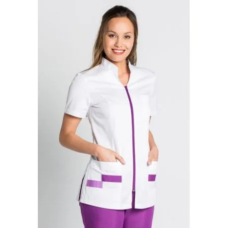 Chaqueta blanca en manga corta con detalles morados