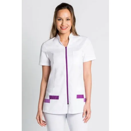 Chaqueta blanca en manga corta con detalles morados