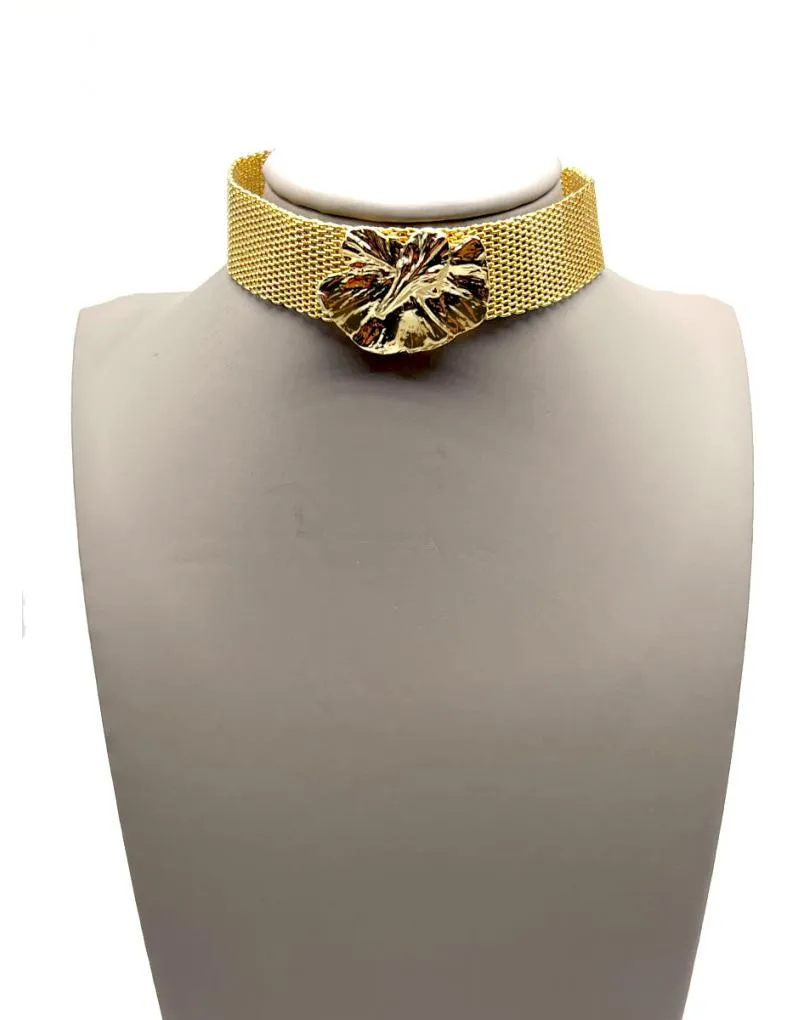 CHOKER DORADO CON ORQUIDEA JOYAS CON BAÑO DE ORO