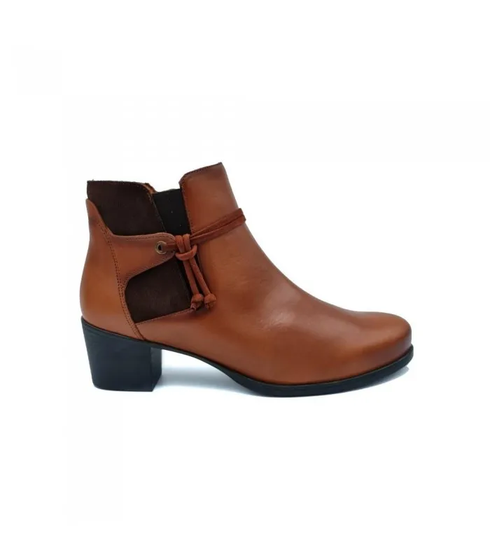 DESIREE NEUS22 Cuero