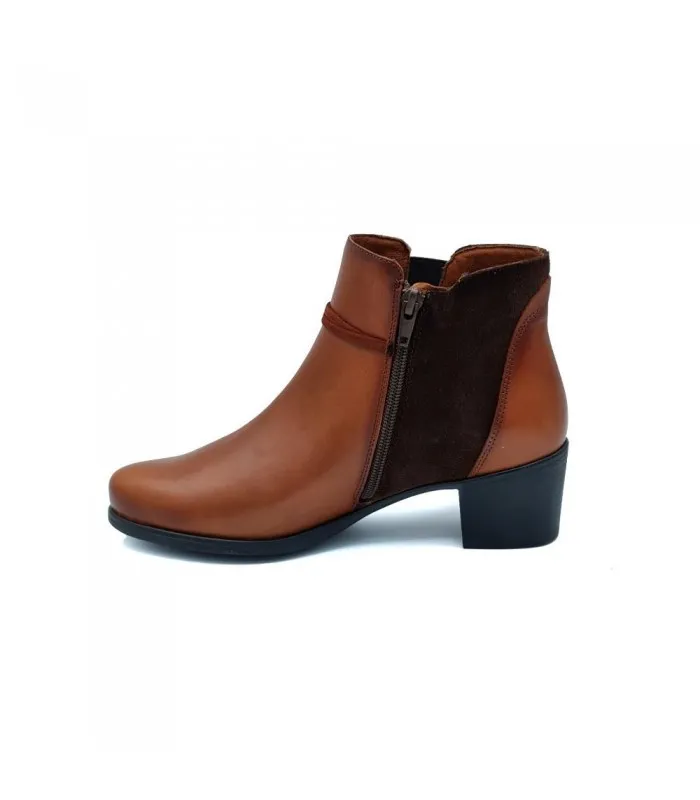 DESIREE NEUS22 Cuero