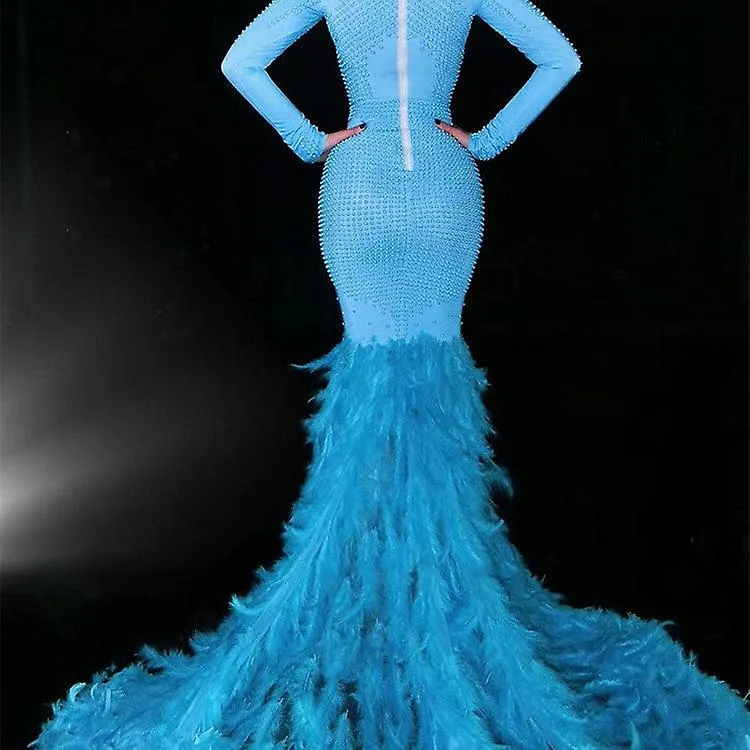 Disfraz de vestido de cadera de plumas de botella de agua