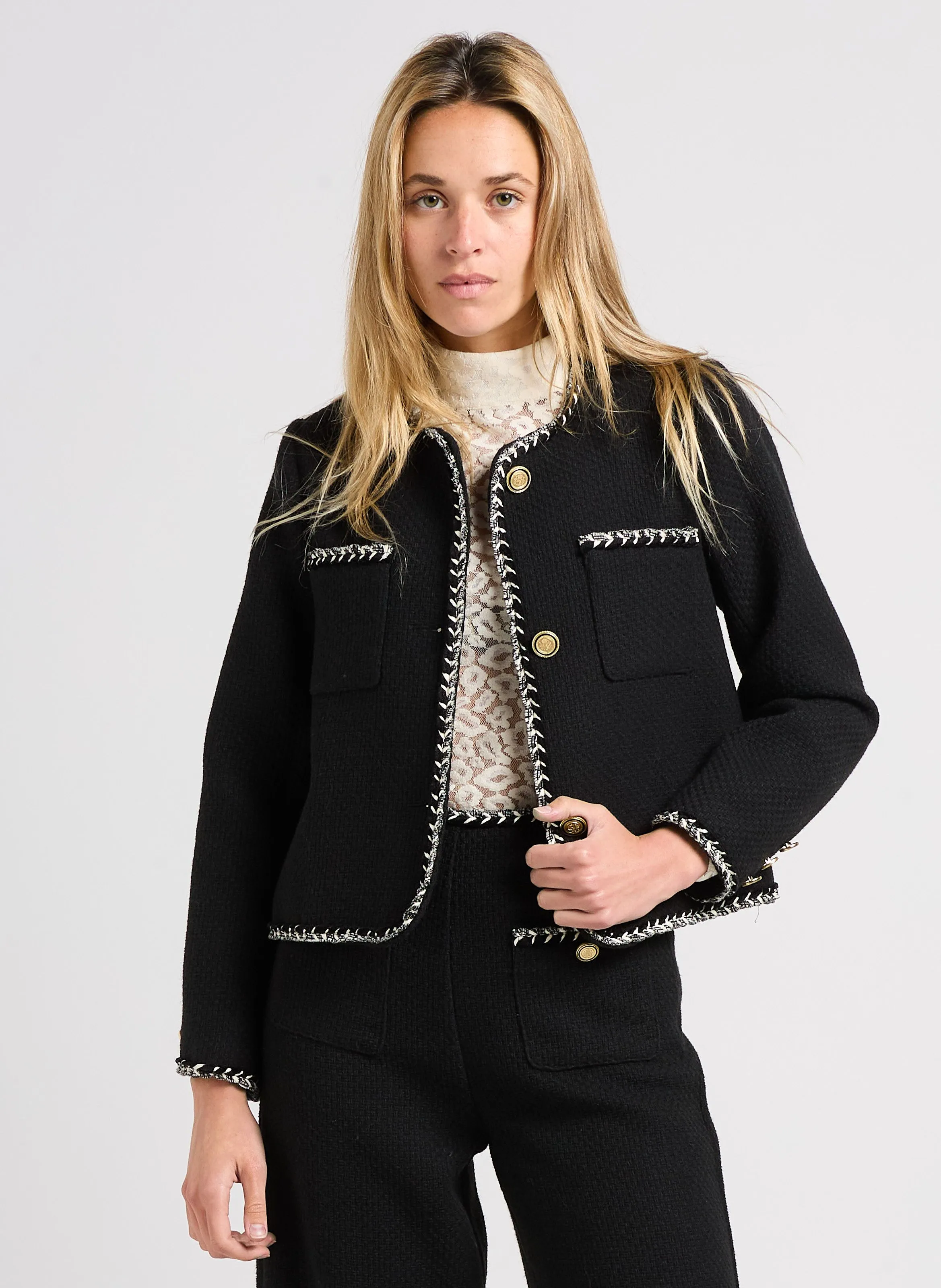 DONNA  CHAQUETA CUELLO REDONDO EN NEGRO