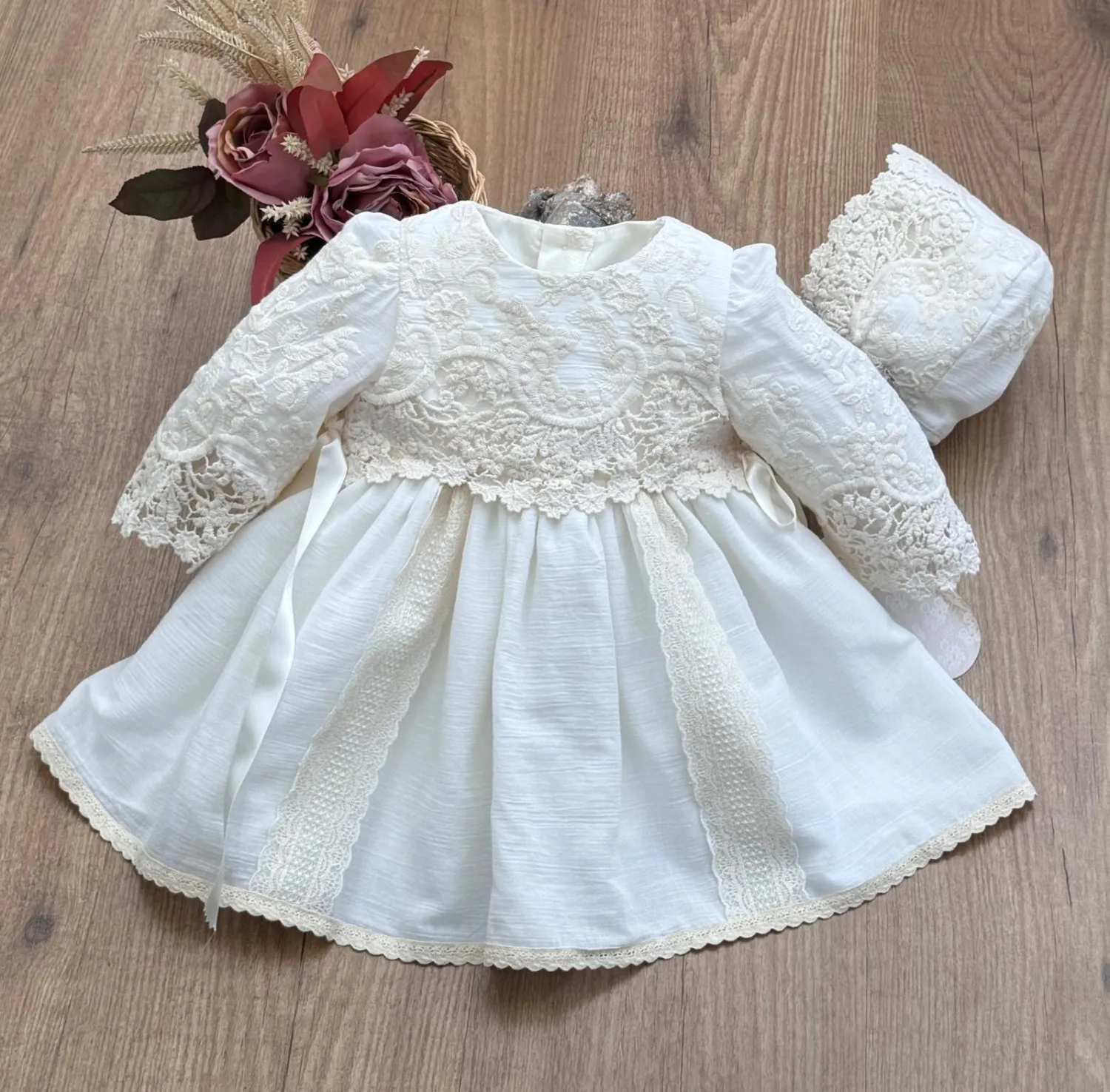 Dress with hood for baptism Dreams Collection