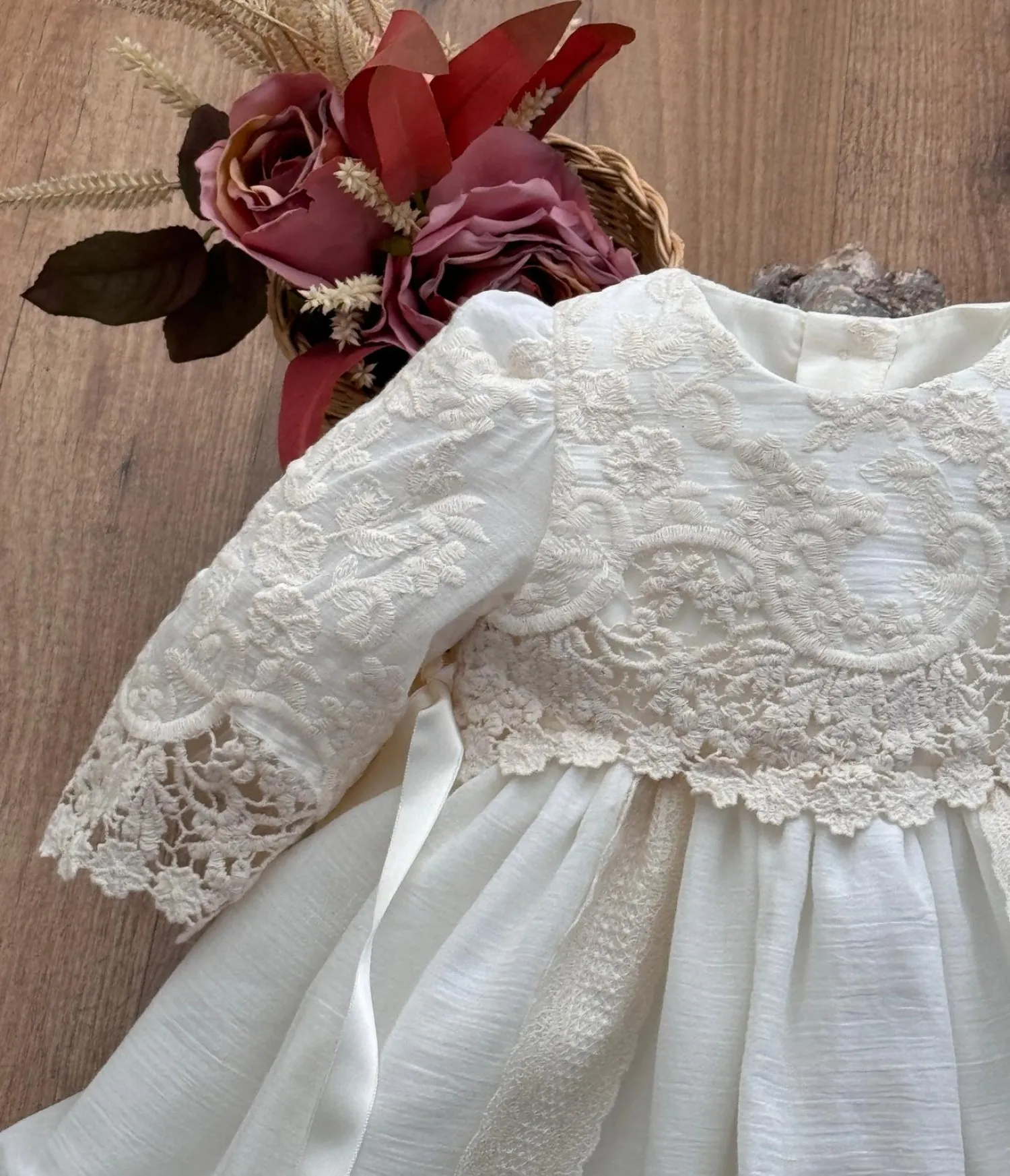 Dress with hood for baptism Dreams Collection