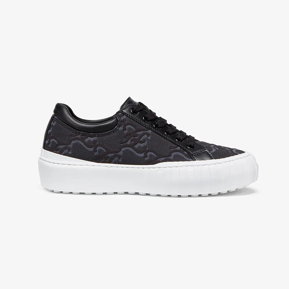 Fendi Mujer Force Zapatillas bajas de tela negra