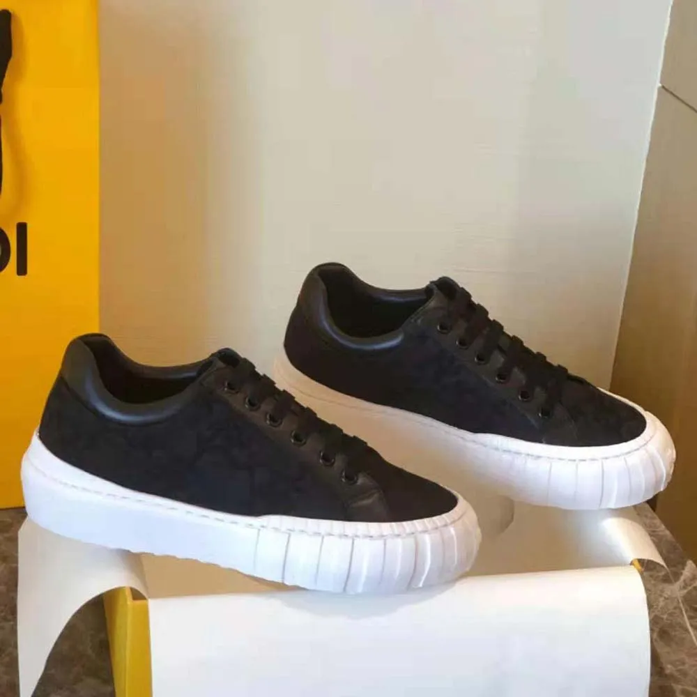 Fendi Mujer Force Zapatillas bajas de tela negra