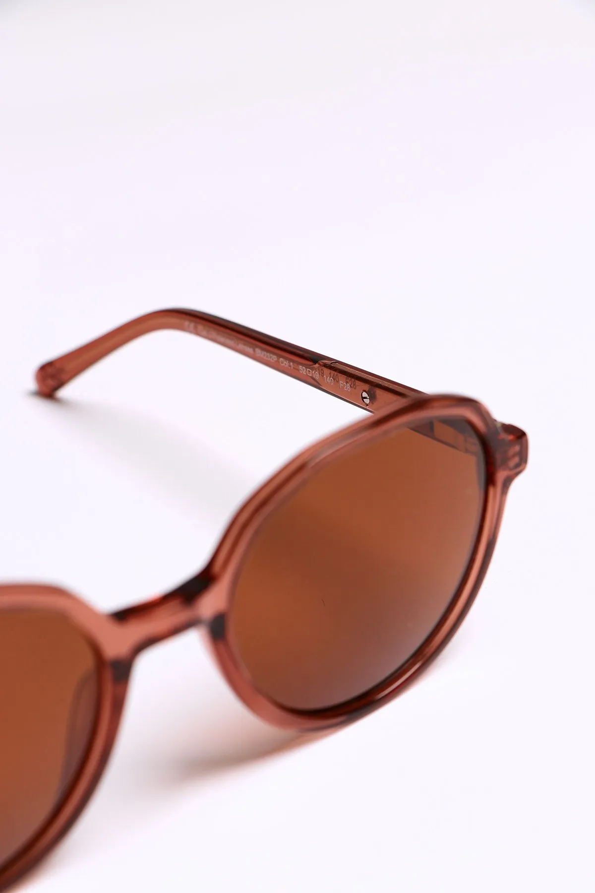 Gafas de sol marrones para mujer