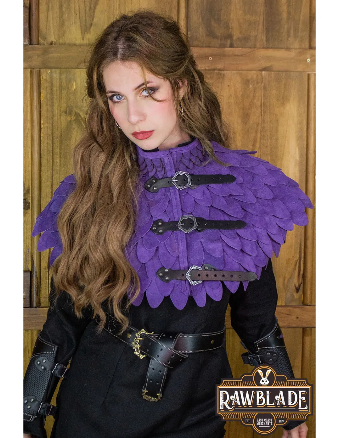 GORJAL DE CUERO CON ESCAMAS MODELO ORIA  MORADO
