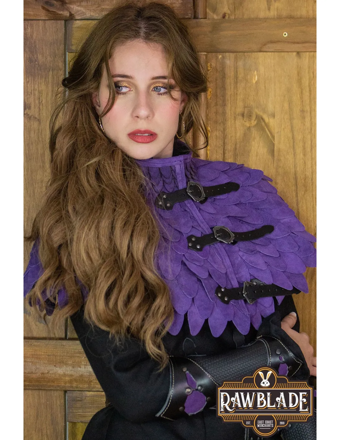 GORJAL DE CUERO CON ESCAMAS MODELO ORIA  MORADO