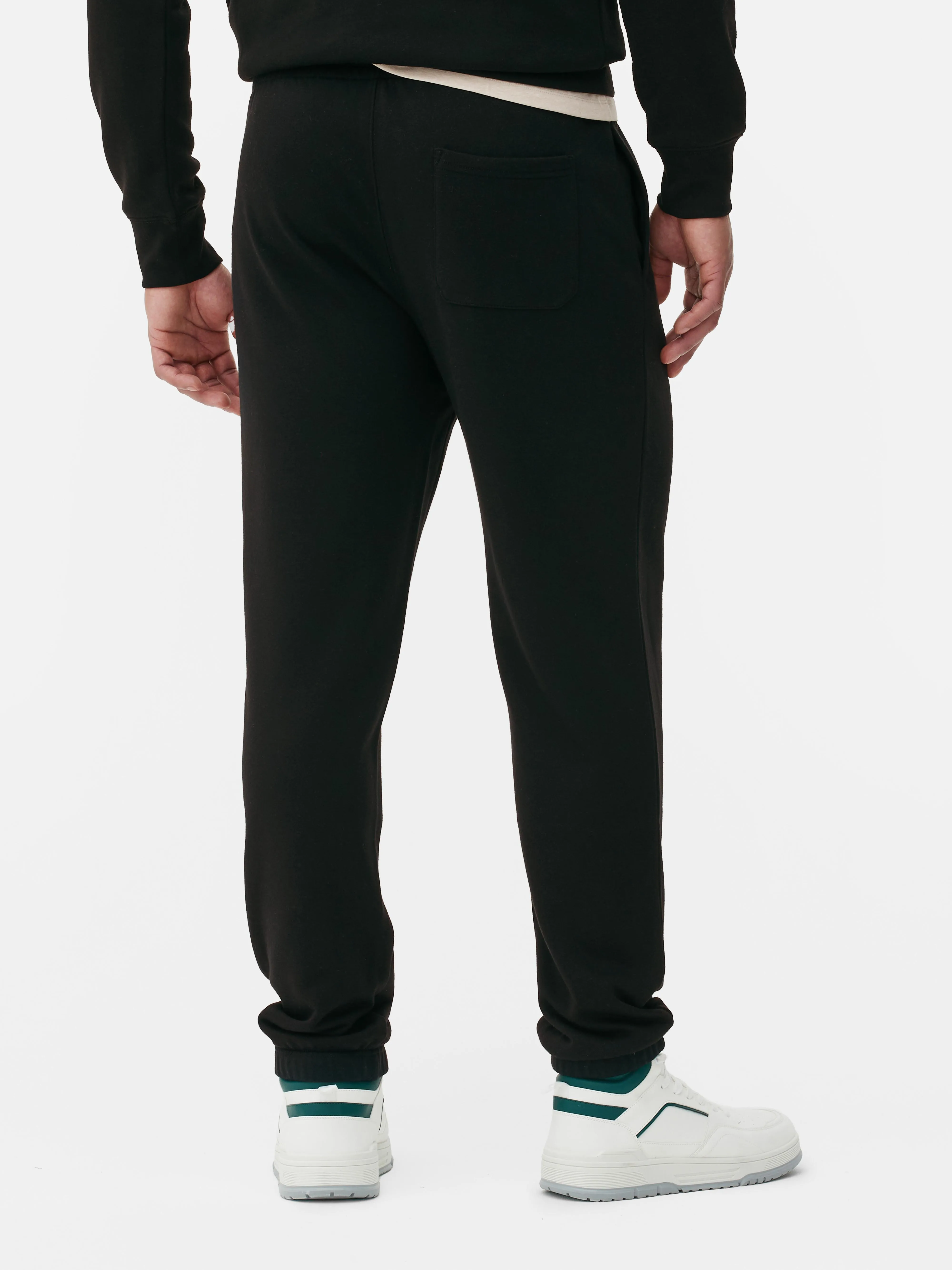 Joggers con bajos ajustados y cordón de ajuste