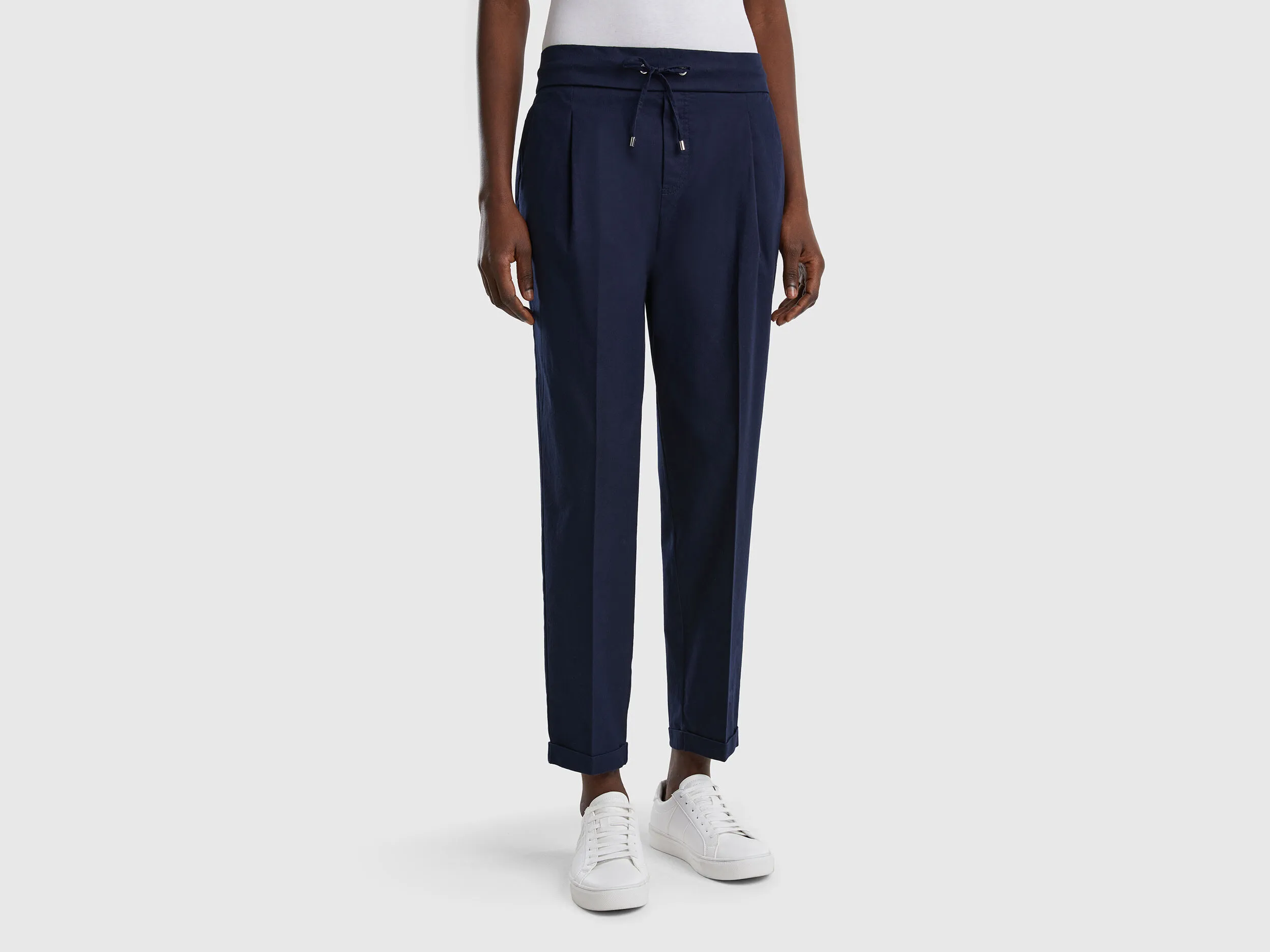 Joggers de algodón elástico
