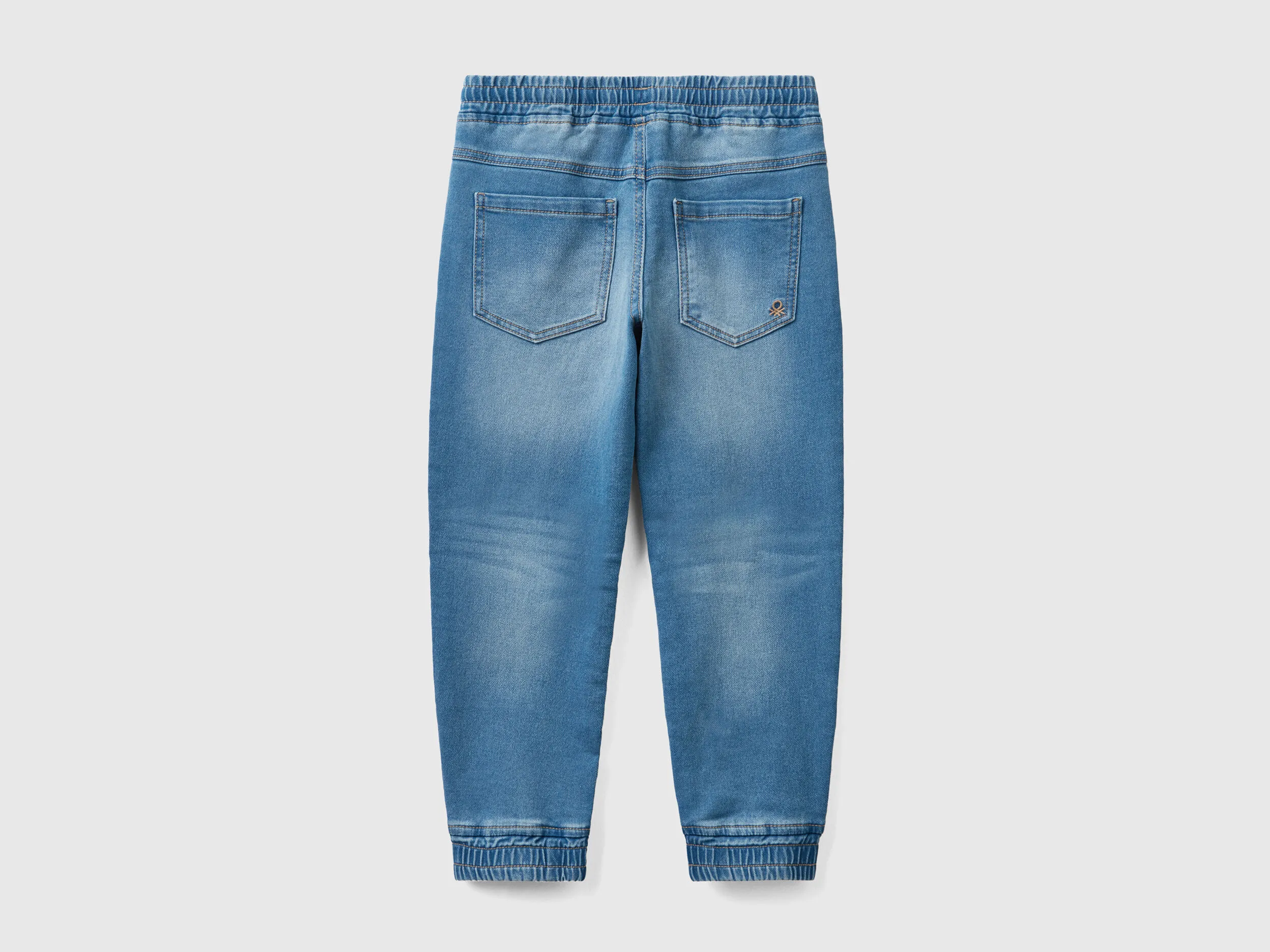 Joggers de felpa elástica