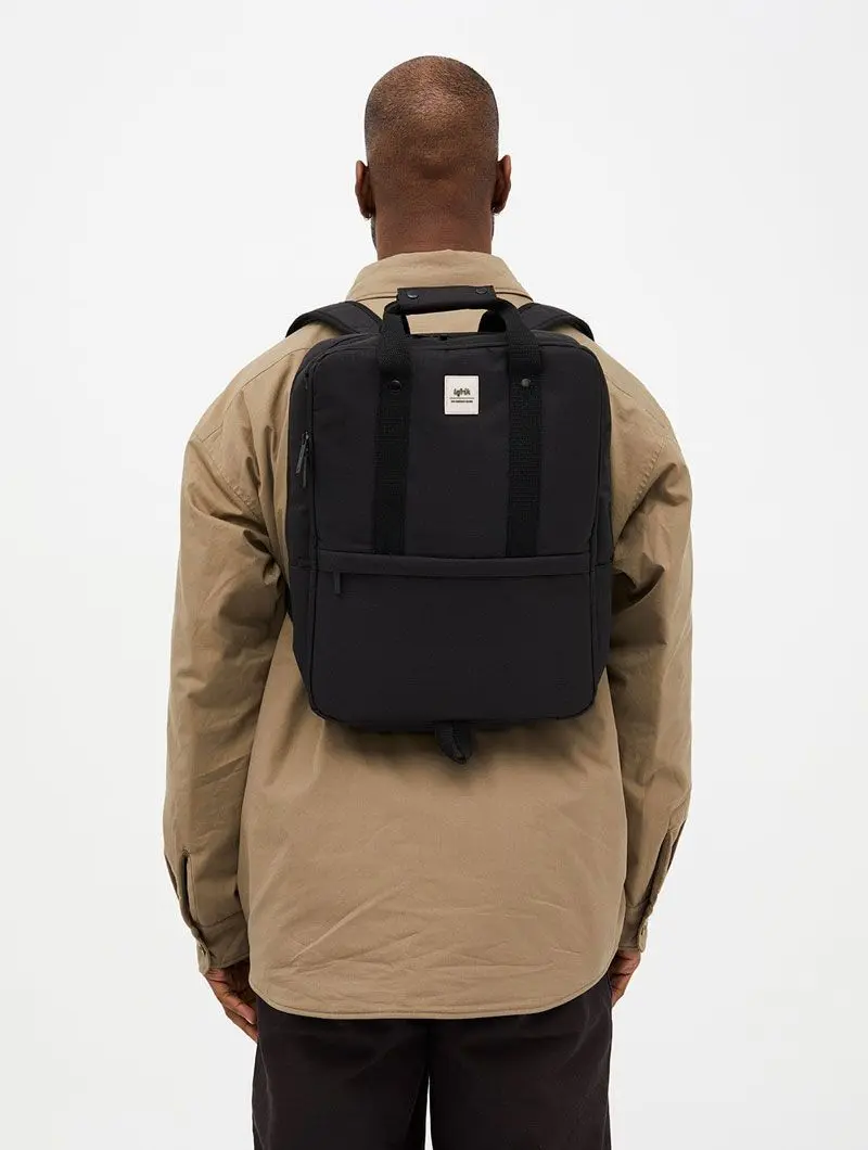 Mochila negra para portátil de 15″