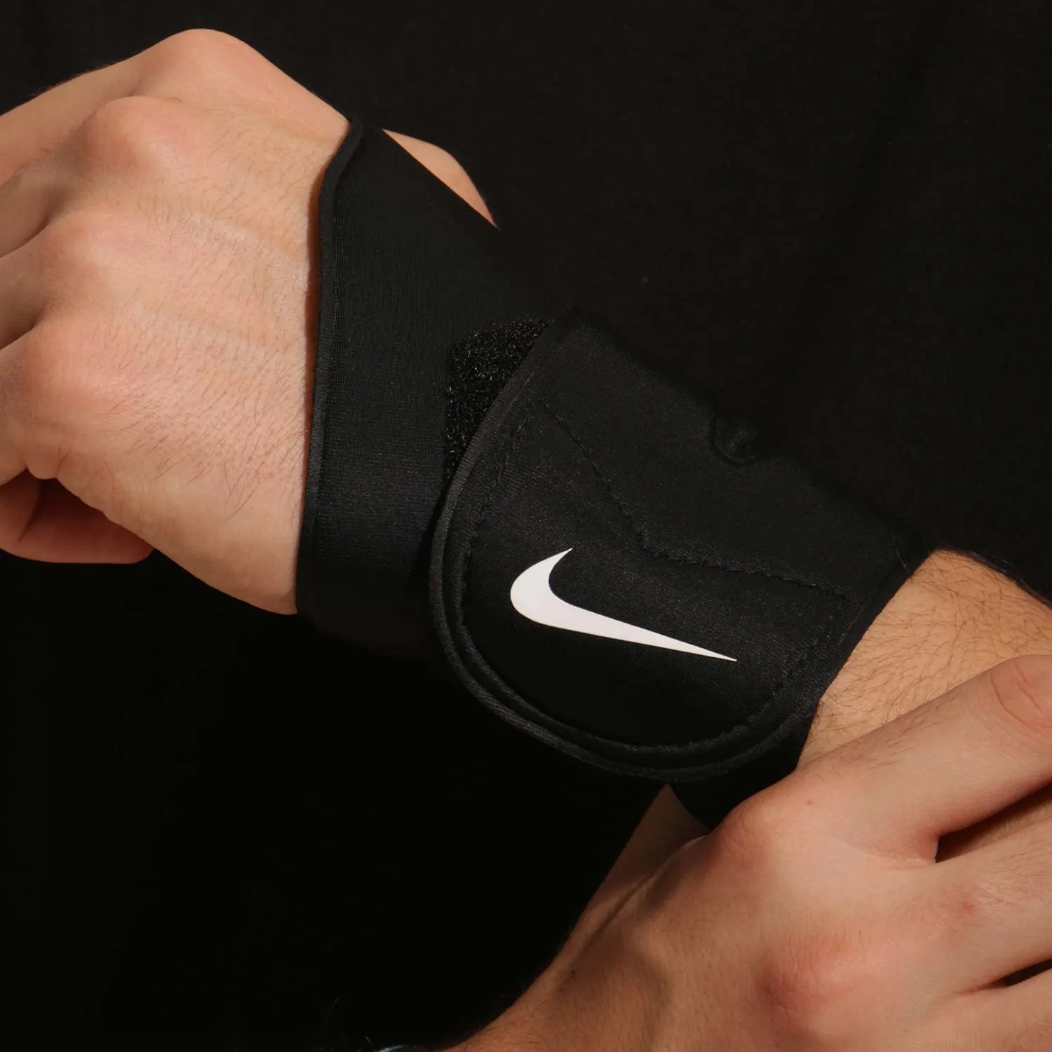 Muñequera Nike Pro 3.0 ajuste pulgar