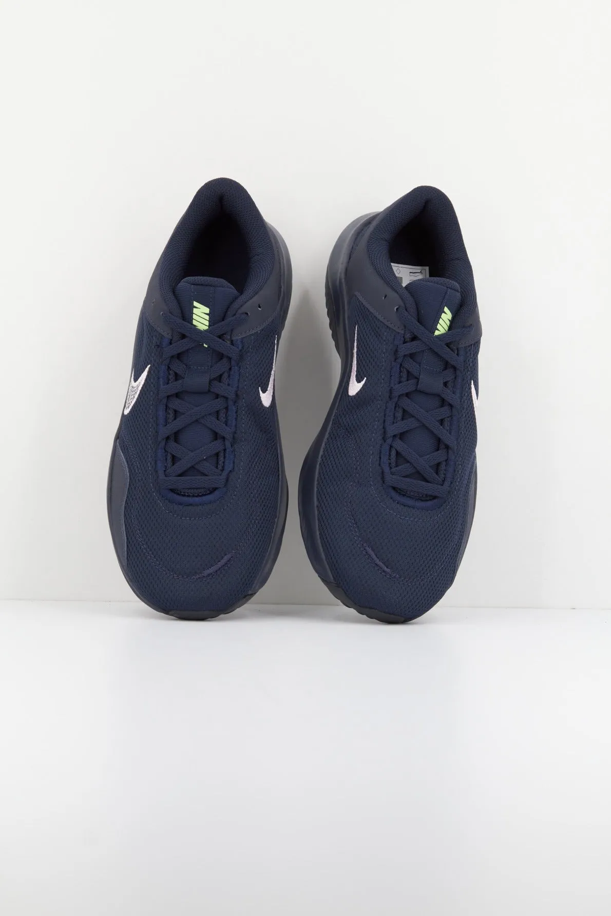 NIKE LEGEND ESSENTIAL 3 NN