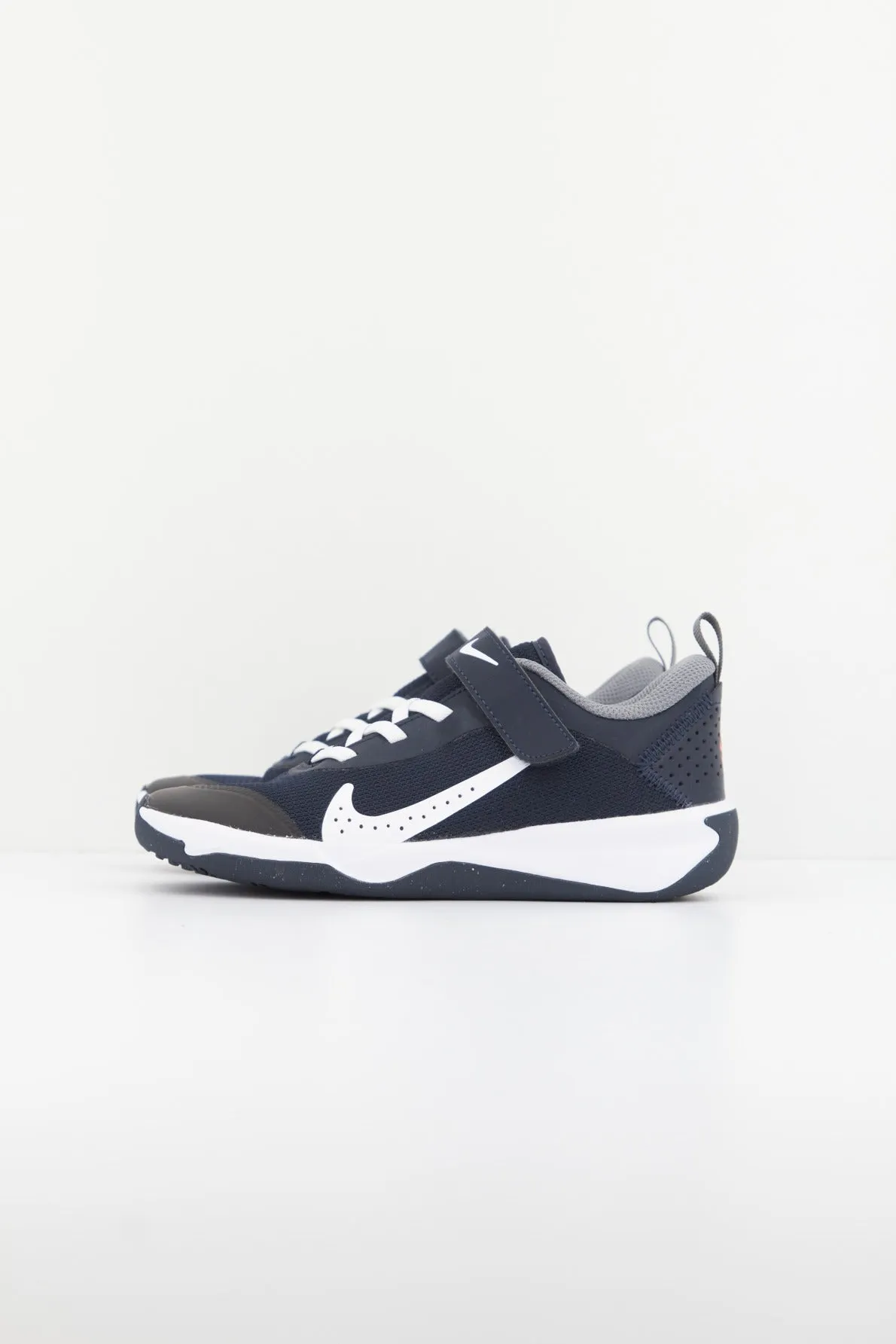 NIKE OMNI LITTLE KIDS' SHOES