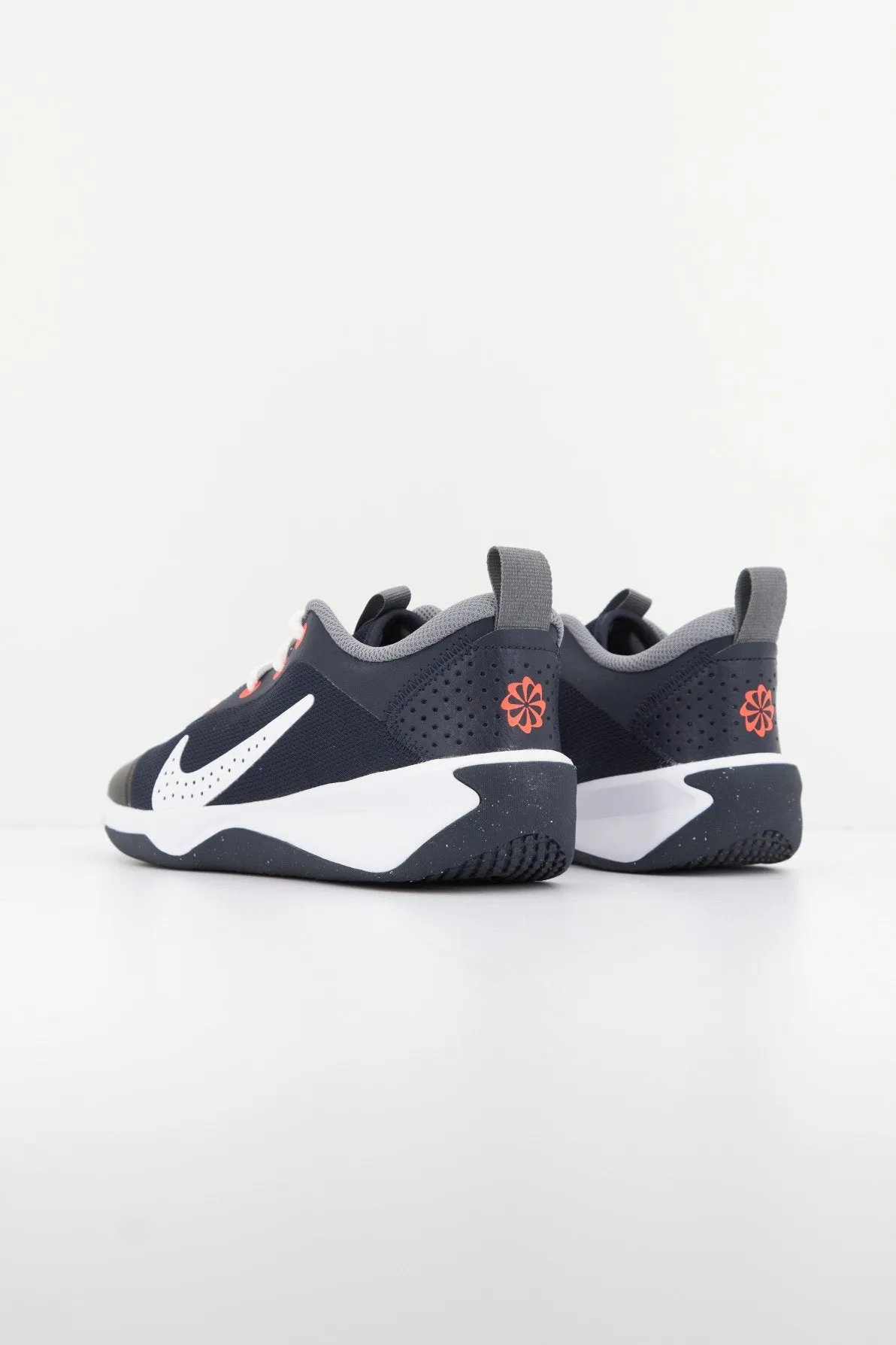 NIKE OMNI MULTICOURT